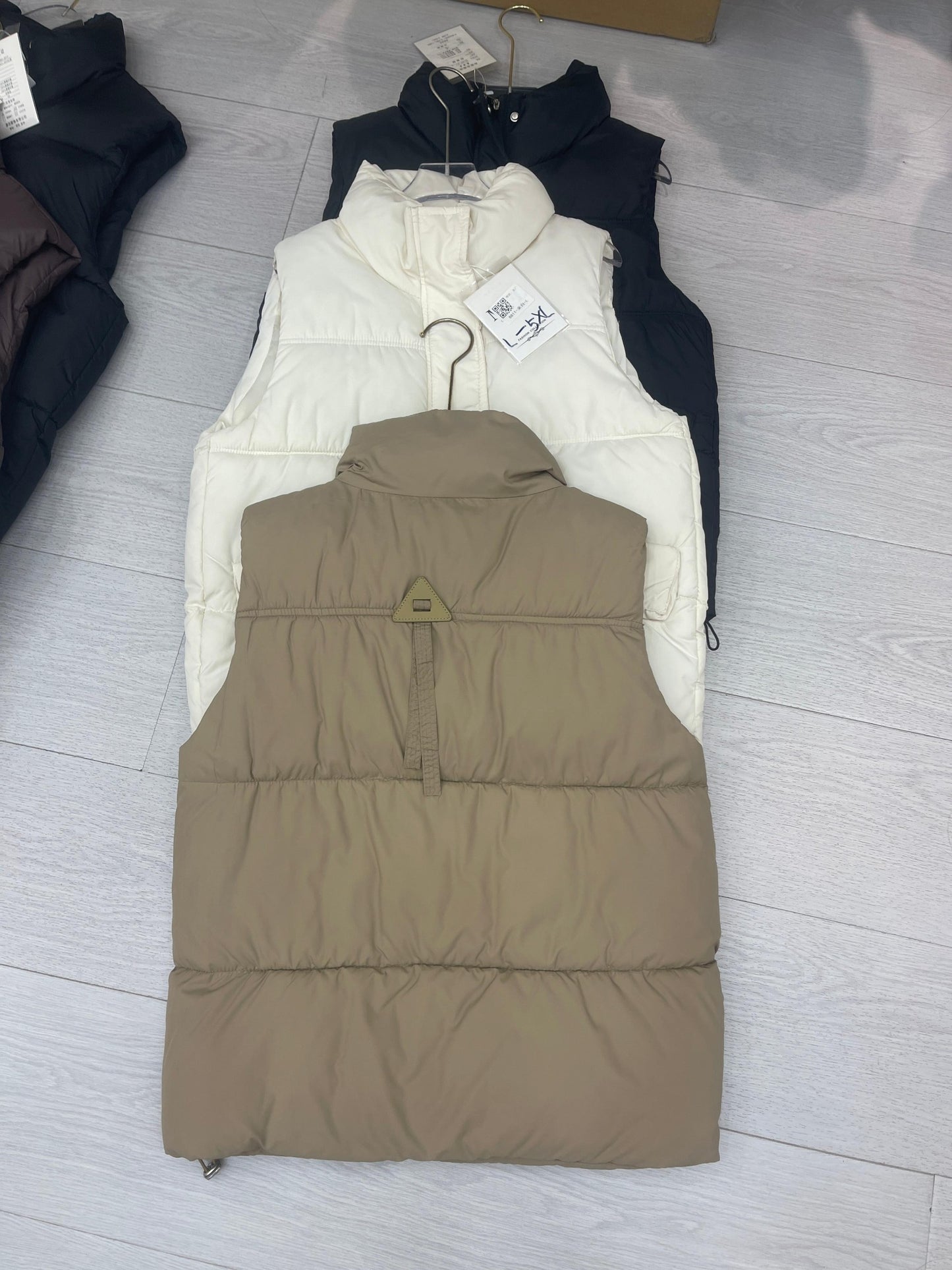 Women's Hooded Puffer Vest wholesale PB-PJ-2026-007 image 2